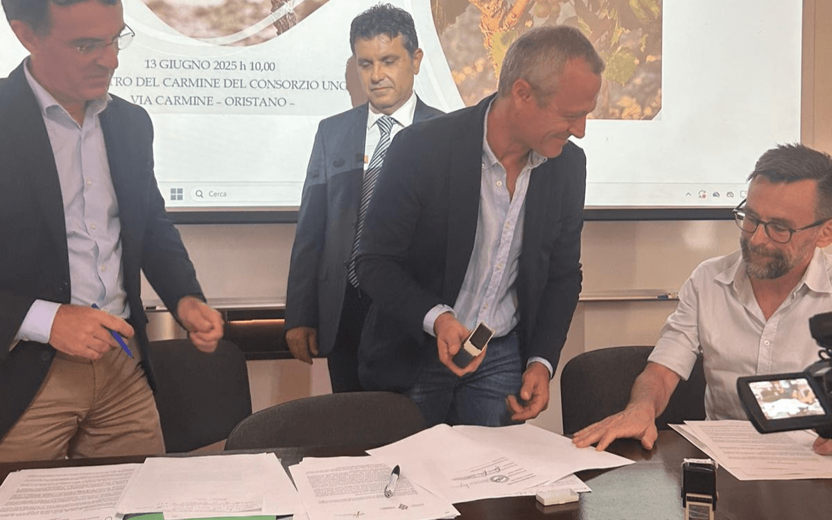 Firmata la convenzione: il Consorzio UNO di Oristano è sede ufficiale dei Consorzi di Tutela di Cannonau e Vermentino